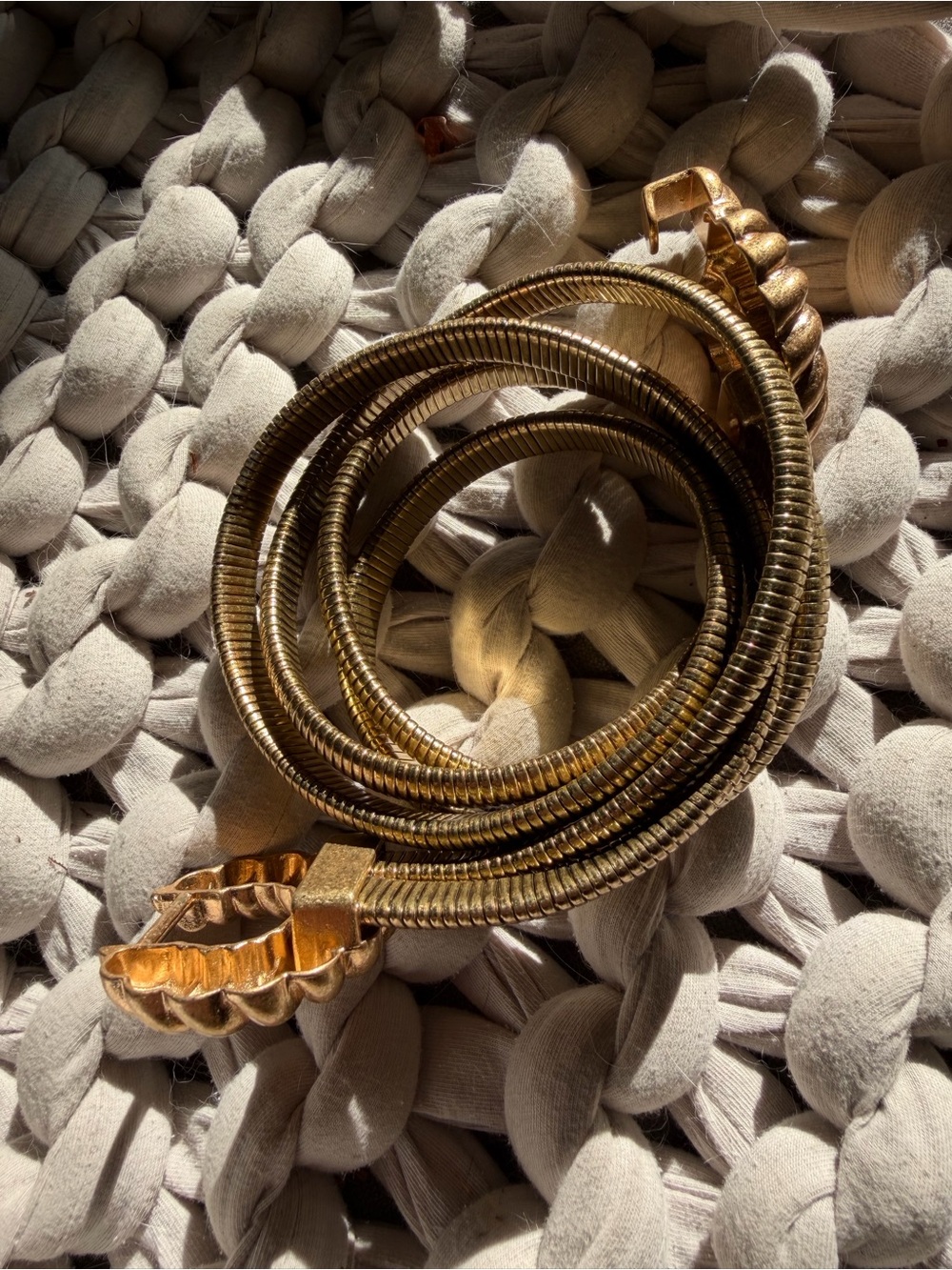 Vintage 80’s Gold Tone Multi Strand Snake Chain Belt Sculptural Buckle 28-31” - Picture 6 of 9